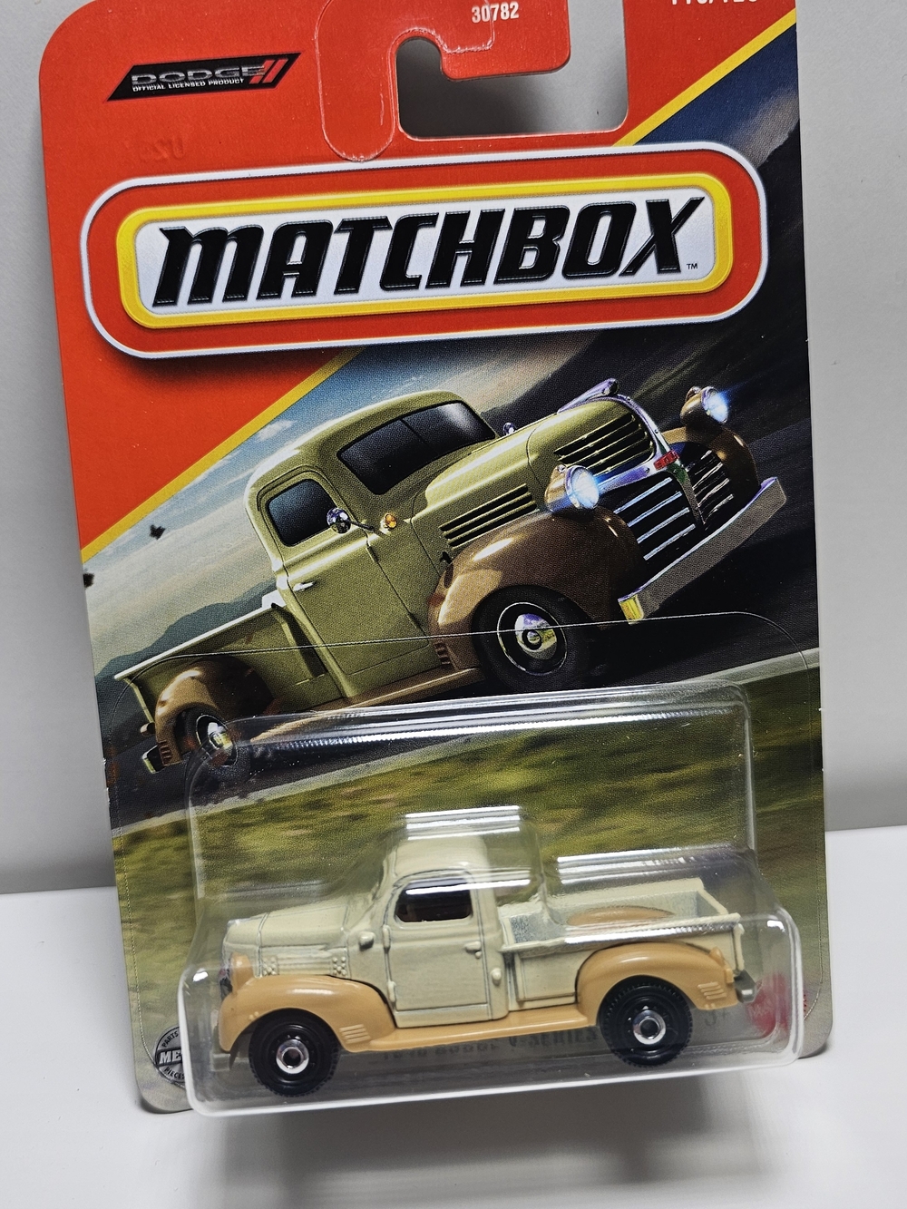 Matchbox 1940 Dodge V-Series Truck 119/125 Beige Tan Diecast New Sealed